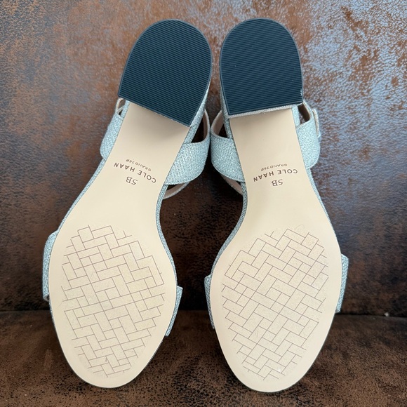 NEW Cole Haan Josie Scalloped Block Heel Sandal - Picture 4 of 5